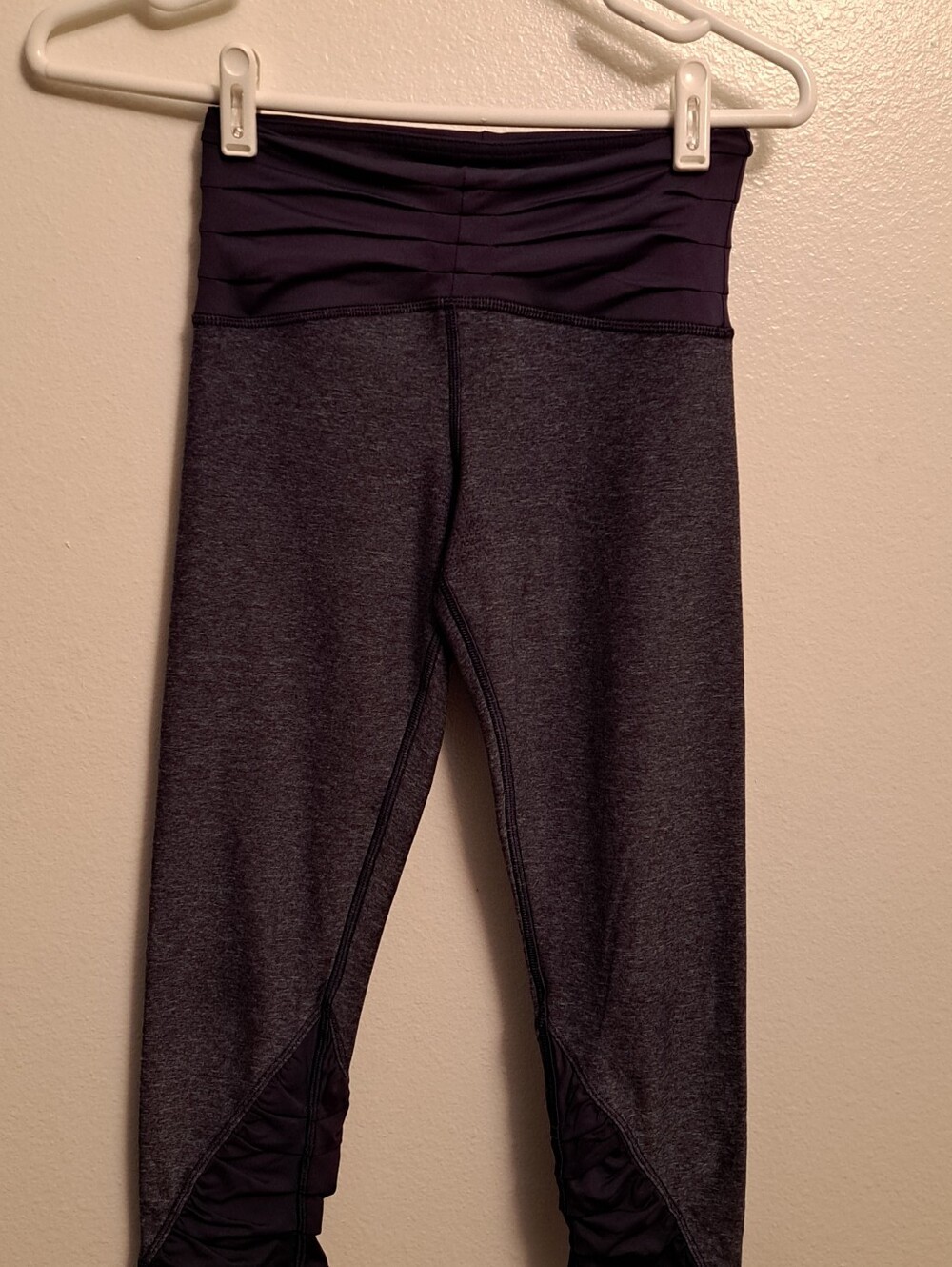 Lululemon Embrace Athletica Like New Purple/Heather Capri Leggings with Ruching